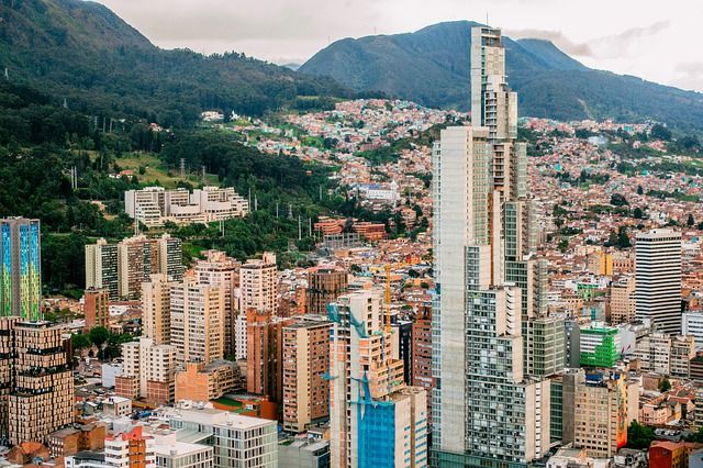 La ciudad de Bogotá y Montserrate