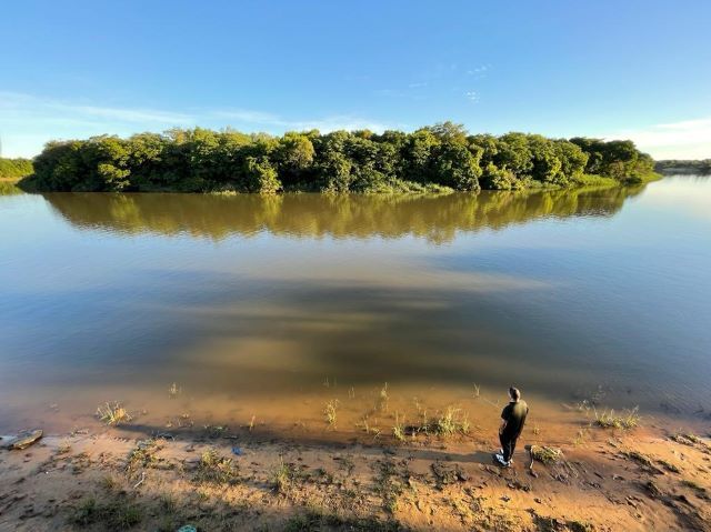 Pesca en el río Paraná en Ita Corá